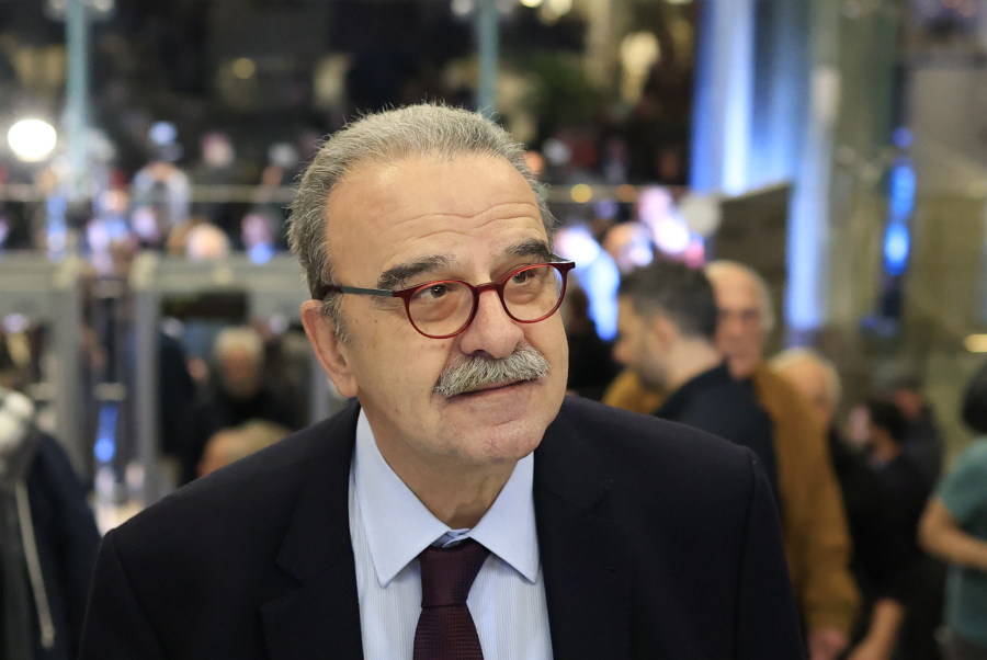 ΣΥΡΙΖΑ: Παραίτηση Μαντζουράνη – Τι γράφει στην επιστολή που «δείχνει» Τσίπρα