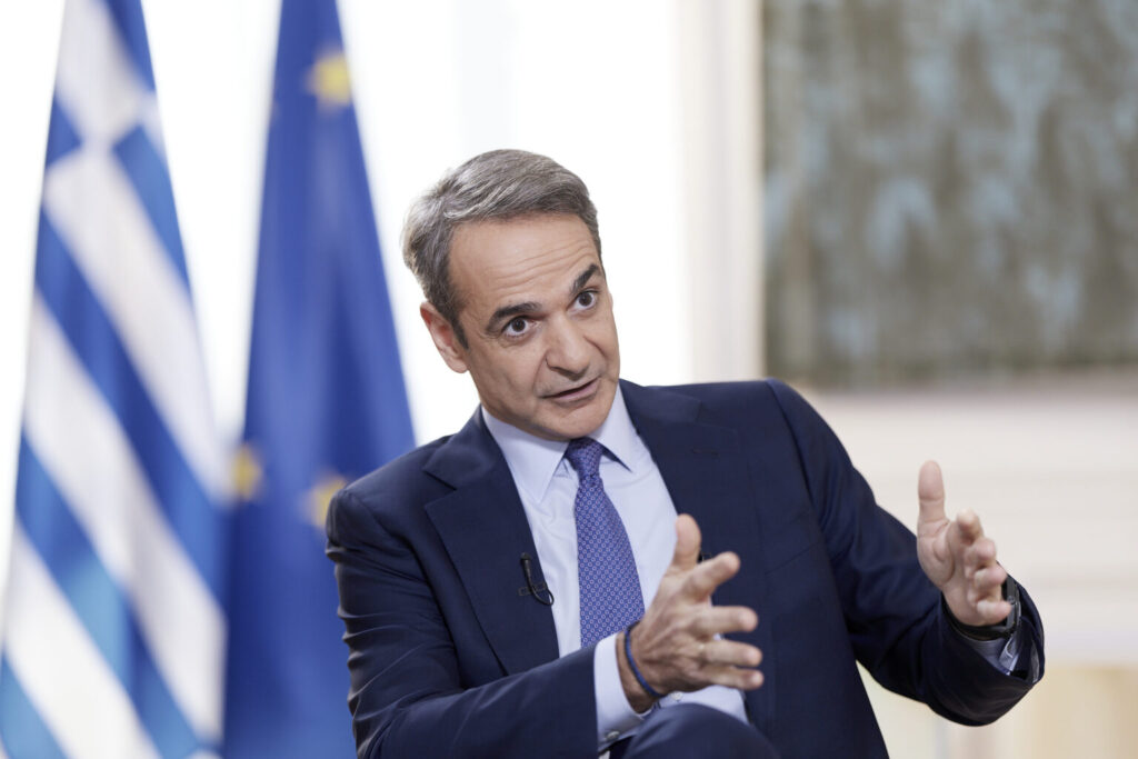 «Γαλάζιος» πανικός για την κάλπη: Ψάχνουν σωσίβια σε ΠΑΣΟΚ, Λατινοπούλου και Σαμαρά