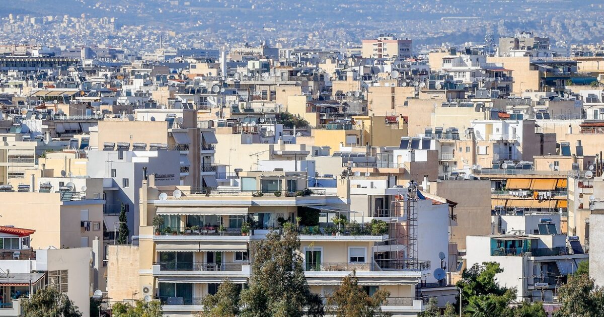 Έφοδος της ΕΛΑΣ σε Πολεοδομίες στην Αττική: 6 συλλήψεις για «εξυπηρετήσεις» και «φακελάκια» – Βρέθηκαν πάνω από 330.000 ευρώ