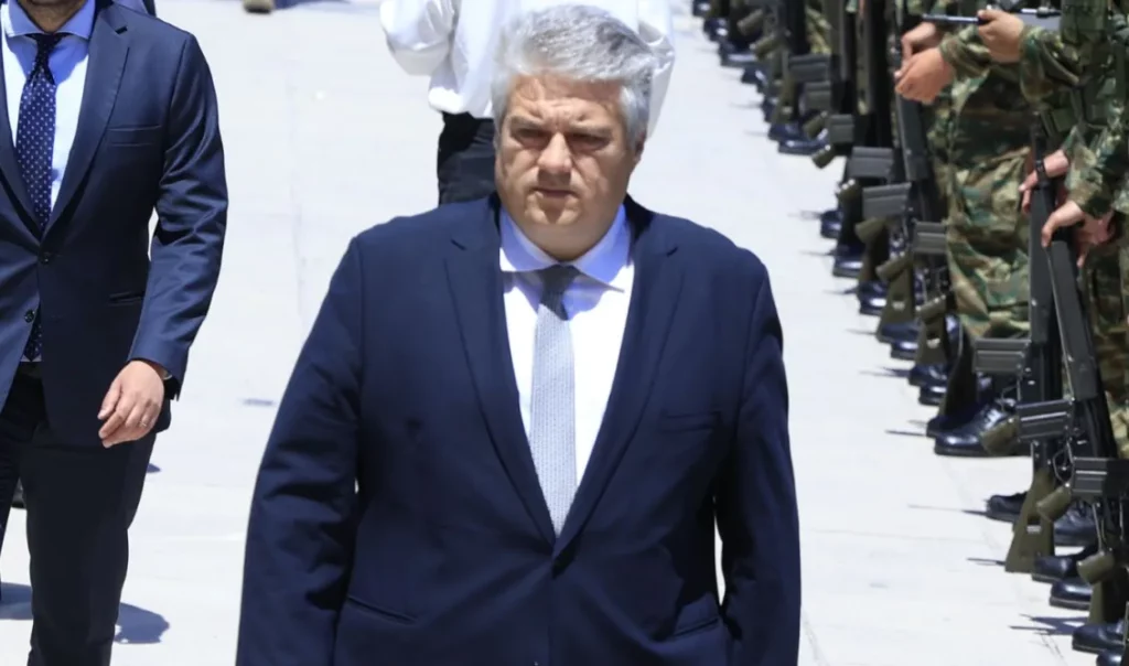 Σήκωσε «μπαντιέρα» κυβερνητικός βουλευτής – δεξί χέρι Σαμαρά