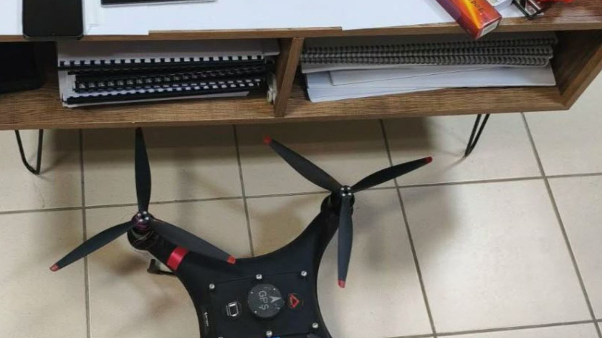 Χανιά: «Ιπτάμενο» δέμα με λάμες και σχοινί αναρρίχησης πάνω από τις φυλακές της Αγιάς – Σχέδιο απόδρασης «βλέπουν» οι αρχές