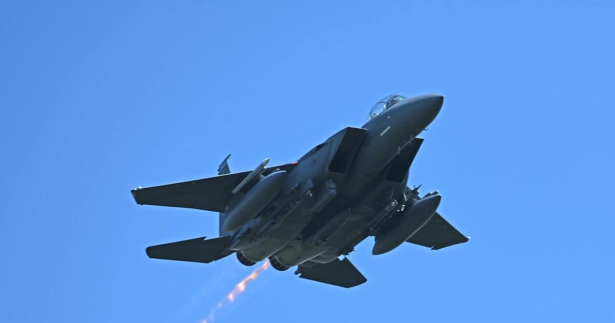 Αμερικανός πιλότος F-15 καταρρίφθηκε δύο φορές κατά τη διάρκεια του πολέμου ΗΠΑ – Ιράν
