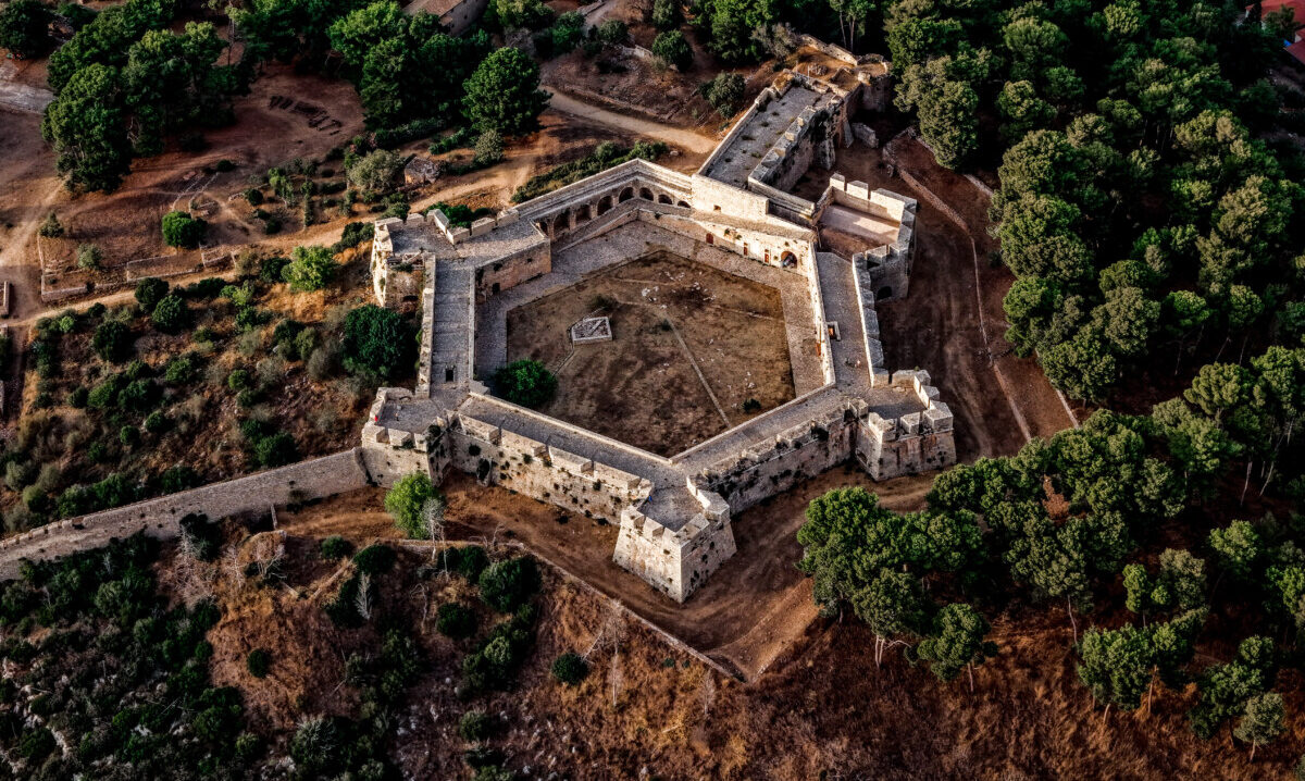 Μουσεία και Αρχαιολογικοί χώροι / Προσεχώς μόνο για λίγους και εκλεκτούς;