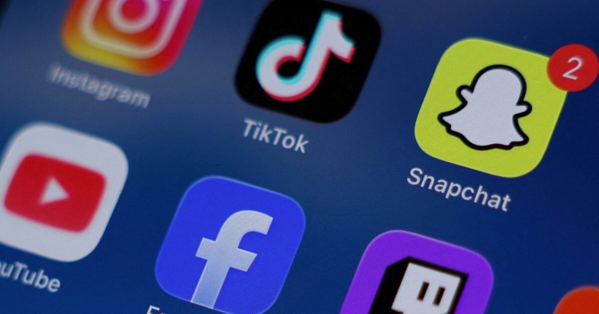 Η Σουηδία ετοιμάζεται να απαγορεύσει τα social media στους ανήλικους κάτω των 15 ετών