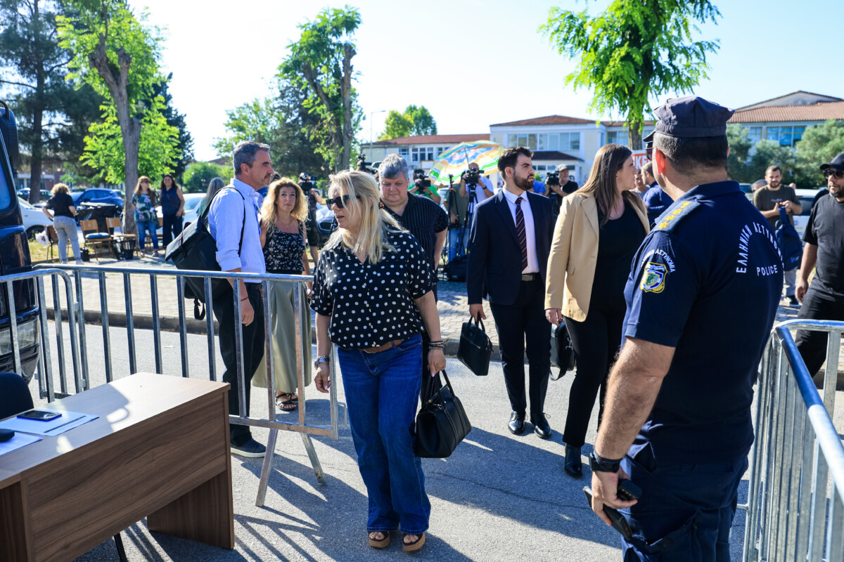 Δίκη για Τέμπη /  Δεκτές οι παραστάσεις των Δικηγορικών Συλλόγων – Απόρριψη της δήλωσης του ελληνικού δημοσίου