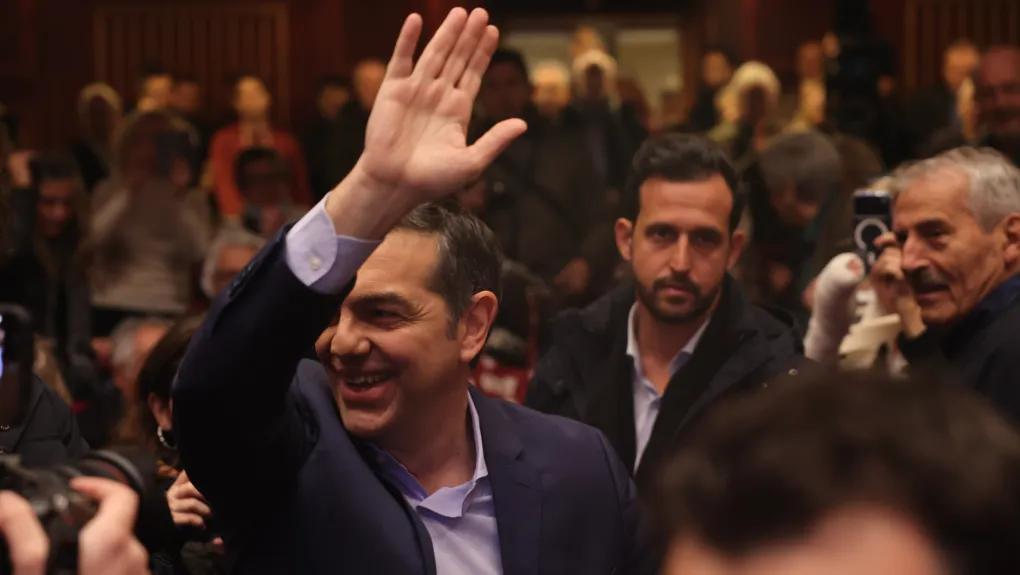 Τσίπρας: Επιστροφή με τρεις παρεμβάσεις σε 10 ημέρες
