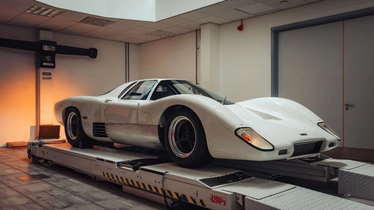 Έρχεται η McLaren που ο θρυλικός Μπρους δεν πρόλαβε να ολοκληρώσει (+video)