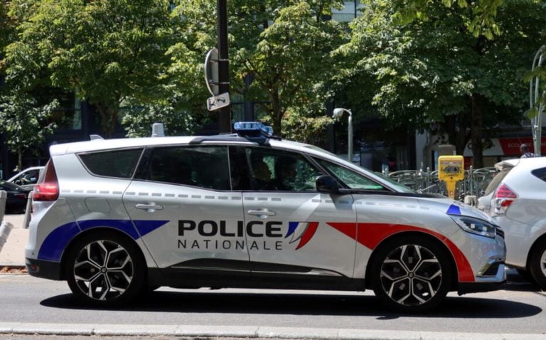 Επίθεση με μαχαίρι στη Γαλλία: 3 τραυματίες – Συνελήφθη ο δράστης που υποστήριξε ότι τον «διέταξε ο Αλλάχ»