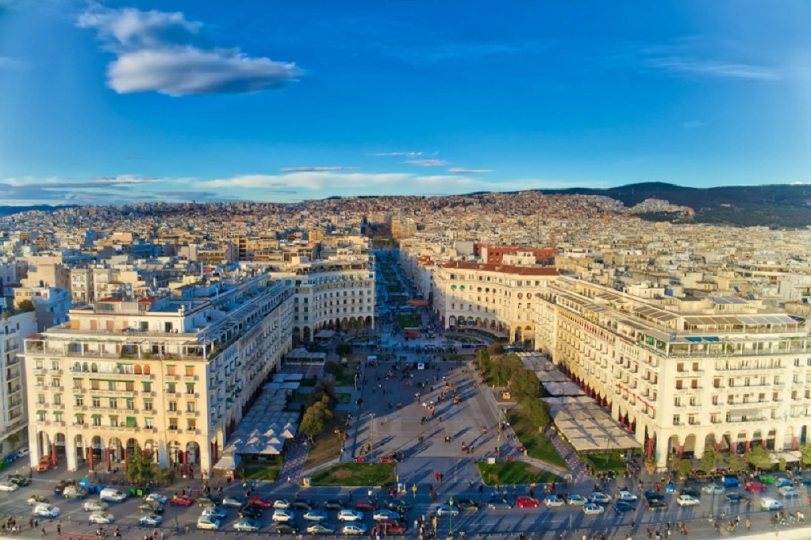 Τα προβληματικά γενέθλια του ΟΗΕ, το δείπνο του ΣΕΒΕ με Τασούλα, το ντεκ της παραλίας, οι γιατροί στα Γρεβενά και η επιστροφή του Αμαλία