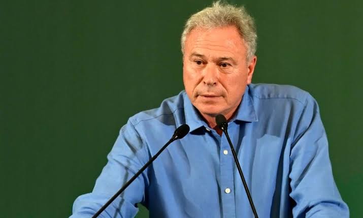 ΠΑΣΟΚ: Ο «πονοκέφαλος» Σγουρού και η μάχη για πολιτική εξωστρέφεια