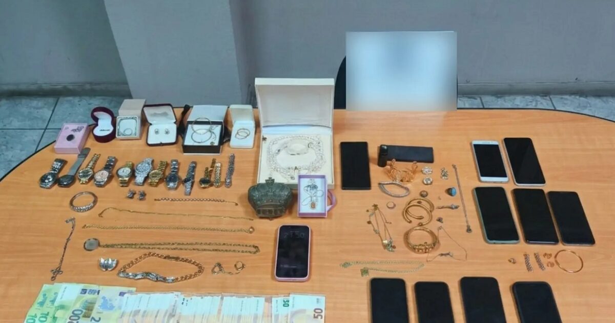 «Ξηλώθηκε» συμμορία που είχε ρημάξει κοσμηματοπωλεία στην Αττική – Ο τρόπος δράστης και η λεία των 370.000 ευρώ