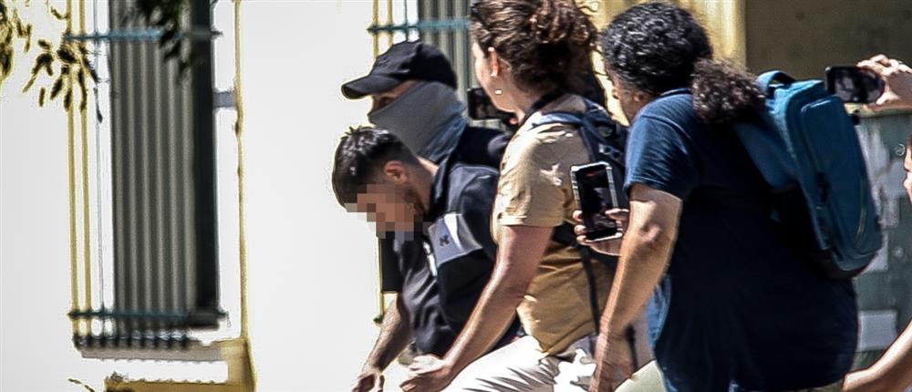 &Delta;&omicron;&lambda;&omicron;&phi;&omicron;&nu;ί&alpha; &sigma;&tau;&eta;&nu; &Kappa;&upsilon;&psi;έ&lambda;&eta;: &Omicron; 26&chi;&rho;&omicron;&nu;&omicron;&sigmaf; έ&lambda;&alpha;&beta;&epsilon; &pi;&rho;&omicron;&theta;&epsilon;&sigma;&mu;ί&alpha; &nu;&alpha; &alpha;&pi;&omicron;&lambda;&omicron;&gamma;&eta;&theta;&epsilon;ί &tau;&eta;&nu; &Pi;έ&mu;&pi;&tau;&eta;